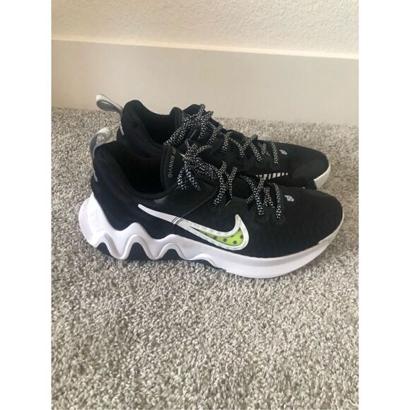 Nike Giannis Immortality Mens Size 12